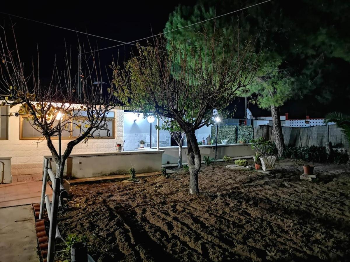 Villa Mina Con Vasca Idromassaggio Taranto Bagian luar foto