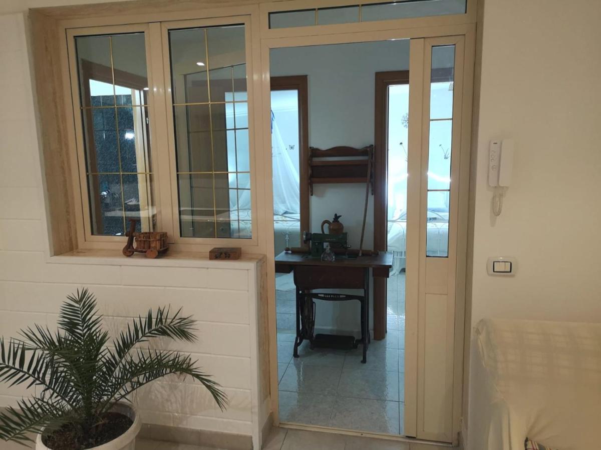 Villa Mina Con Vasca Idromassaggio Taranto Bagian luar foto